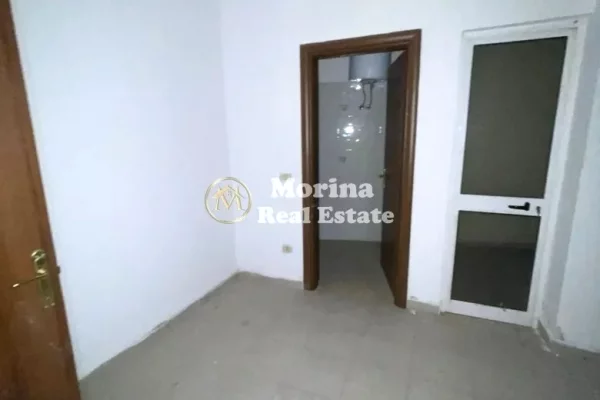 Shtepi ne shitje Apartament ne Tirane, 2+1, Mobilimi Bosh, pa mobiluar, Pagesa 162,000  Euro.