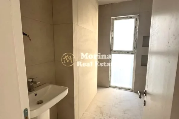 Shtepi me qera Apartament ne Tirane, 2+1, Mobilimi Bosh, pa mobiluar, Pagesa 500  Euro.