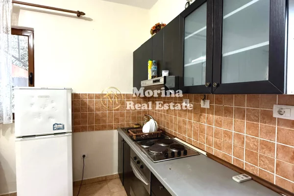 Shtepi me qera Shtepi Private ne Tirane, 1+1, Mobilimi E mobiluar, Pagesa 350  Euro.