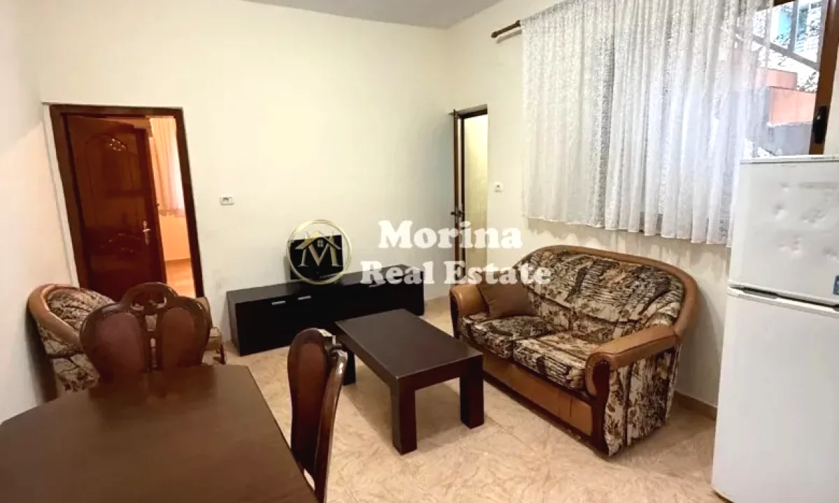 Shtepi me qera Shtepi Private ne Tirane, 1+1, Mobilimi E mobiluar, Pagesa 350  Euro.