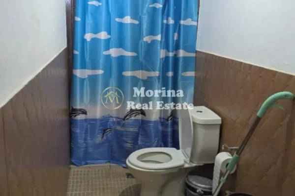 Shtepi me qera Shtepi Private ne Tirane, 2+1, Mobilimi E mobiluar, Pagesa 450  Euro.