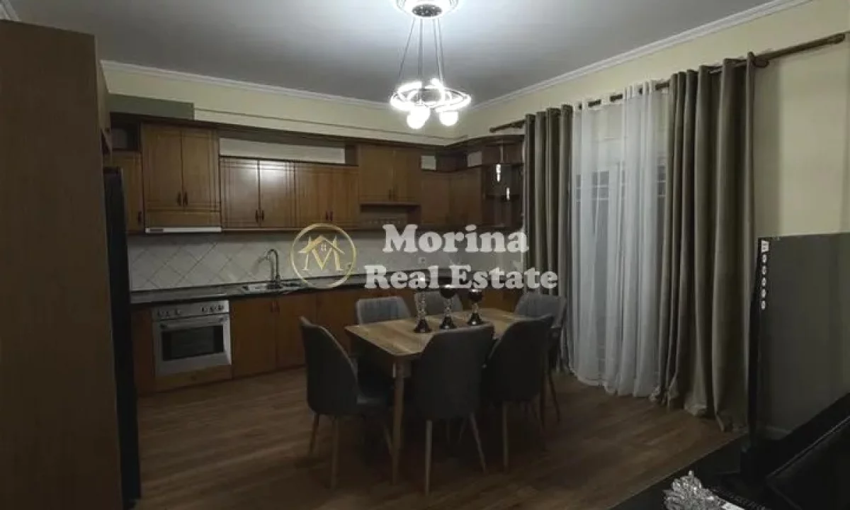 Shtepi me qera Shtepi Private ne Tirane, 2+1, Mobilimi E mobiluar, Pagesa 600  Euro.