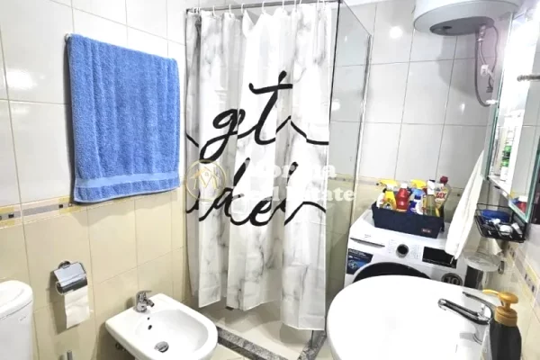 Shtepi me qera Apartament ne Tirane, 2+1, Mobilimi E mobiluar, Pagesa 400  Euro.