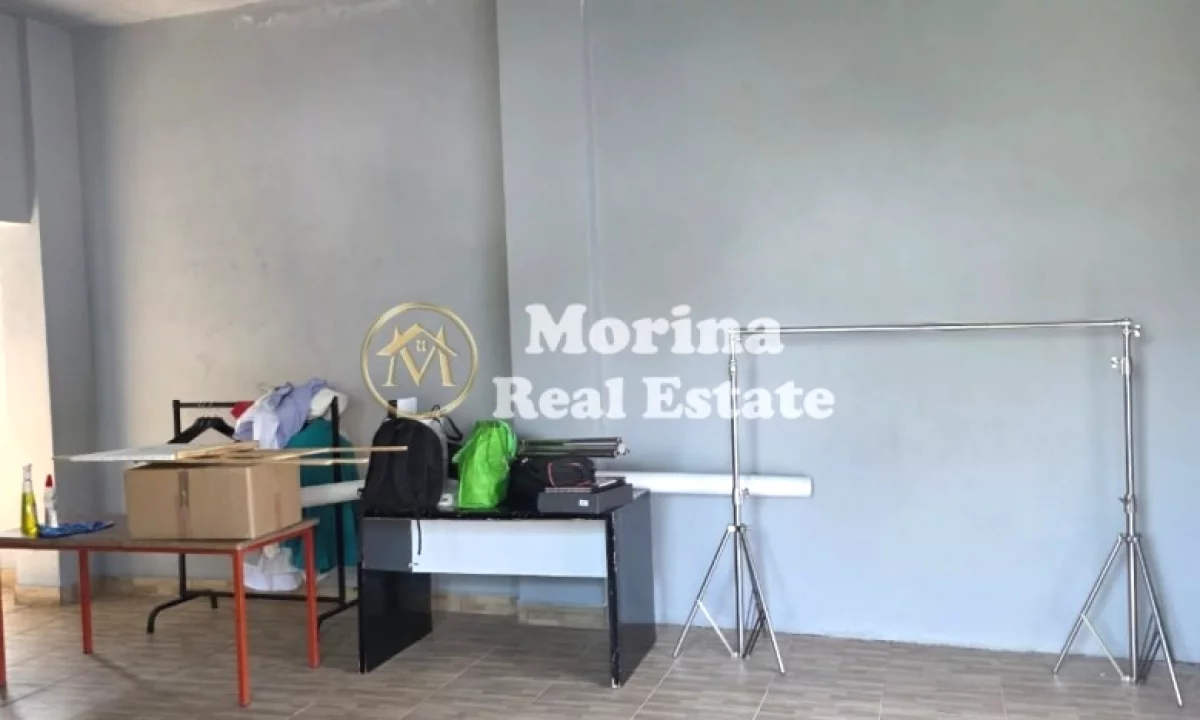 Agjensia Morina Jep Me Qera Ambjent Biznesi, 70 m2, Fusha Aviacionit, 400 euro.