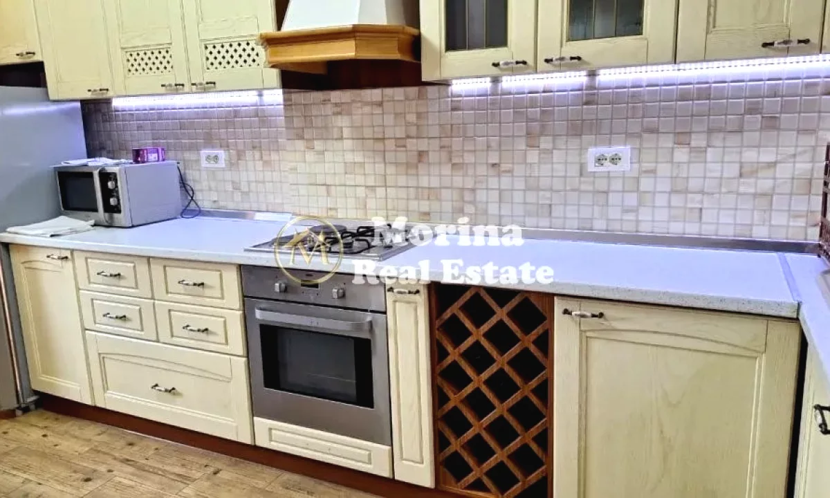 Shtepi me qera Apartament ne Tirane, 2+1, Mobilimi E mobiluar, Pagesa 600  Euro.