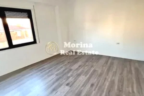 Shtepi ne shitje Apartament ne Tirane, 1+1, Mobilimi Bosh, pa mobiluar, Pagesa 196,000  Euro.