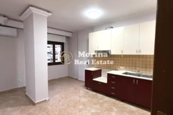 Shtepi me qera Apartament ne Tirane, 4+1, Mobilimi Bosh, pa mobiluar, Pagesa 1,000  Euro.