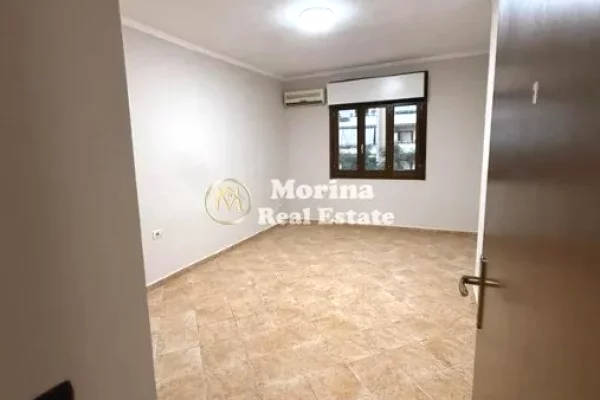 Shtepi me qera Apartament ne Tirane, 4+1, Mobilimi Bosh, pa mobiluar, Pagesa 1,000  Euro.