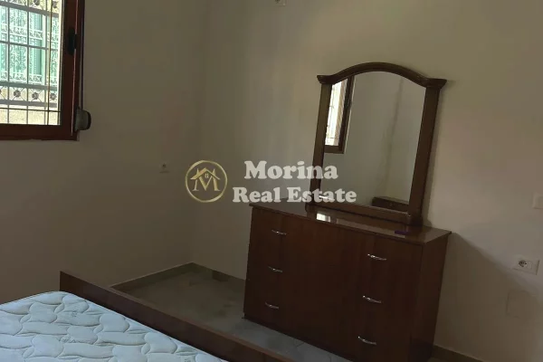 Shtepi me qera Shtepi Private ne Tirane, 2+1, Mobilimi E mobiluar, Pagesa 400  Euro.