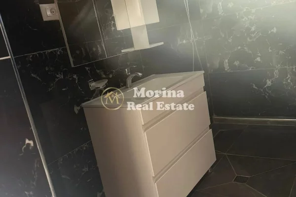 Shtepi me qera Shtepi Private ne Tirane, 2+1, Mobilimi E mobiluar, Pagesa 400  Euro.