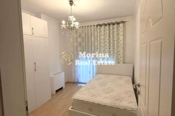 Shtepi me qera Apartament ne Tirane, 3+1, Mobilimi E mobiluar, Pagesa 900  Euro.