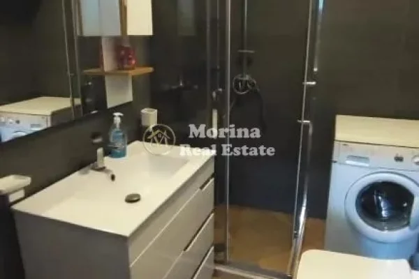 Shtepi me qera Shtepi Private ne Tirane, 2+1, Mobilimi E mobiluar, Pagesa 450  Euro.