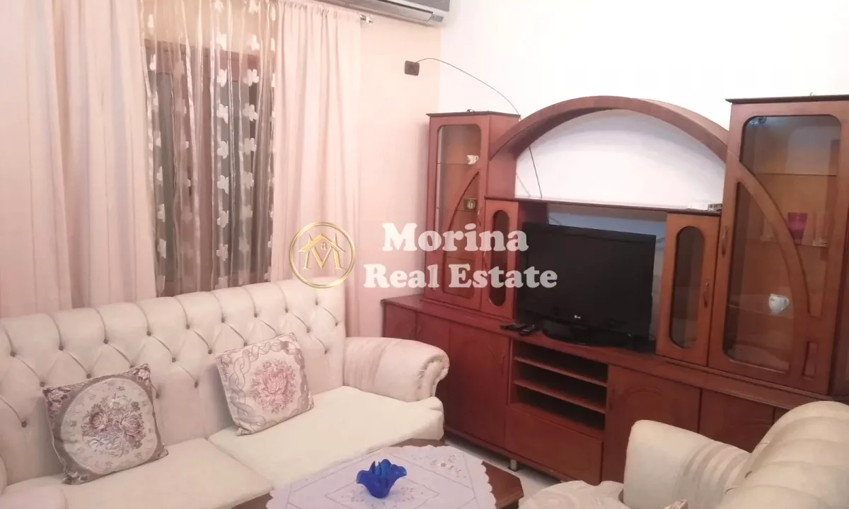 Shtepi me qera Shtepi Private ne Tirane, 2+1, Mobilimi E mobiluar, Pagesa 450  Euro.