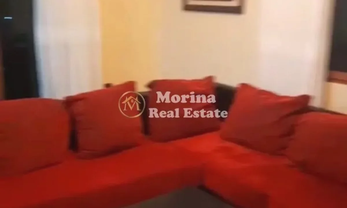 Shtepi me qera Shtepi Private ne Tirane, 2+1, Mobilimi E mobiluar, Pagesa 300  Euro.