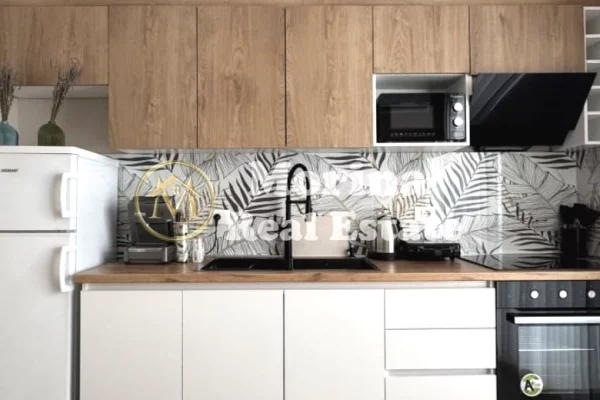 Shtepi me qera 2+1 ne Tirane - 1,200 Euro