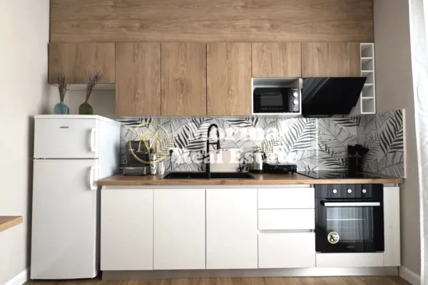 Shtepi me qera Apartament ne Tirane, 2+1, Mobilimi E mobiluar, Pagesa 1,200  Euro.