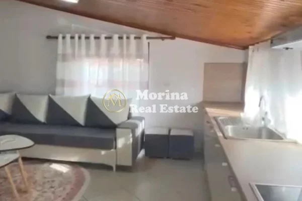 Casa privata/Indipendente in affitto a Tirana 2+1, Arredato