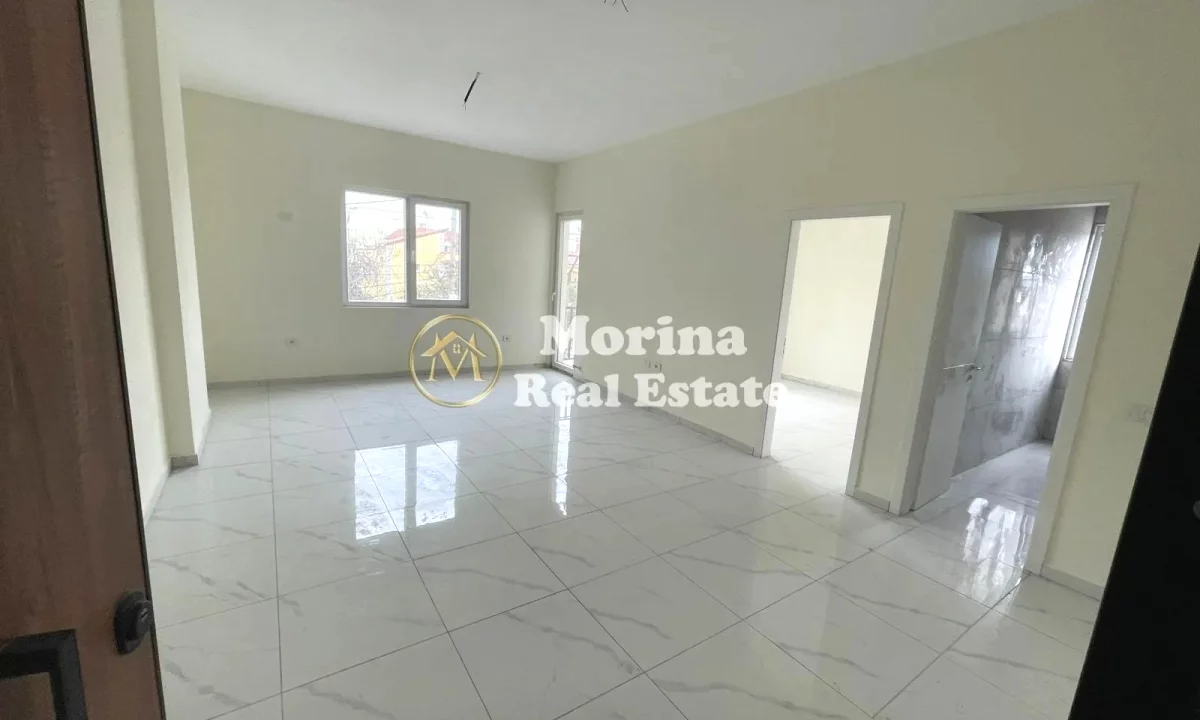 Qera | Ambjent Biznesi | Kamez | 450 Euro/muaj