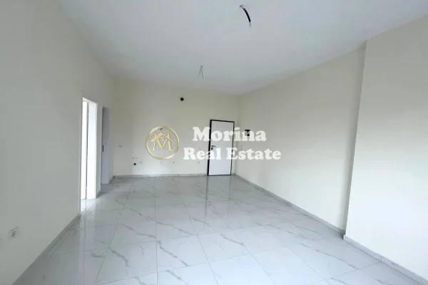 Qera | Ambjent Biznesi | Kamez | 450 Euro/muaj