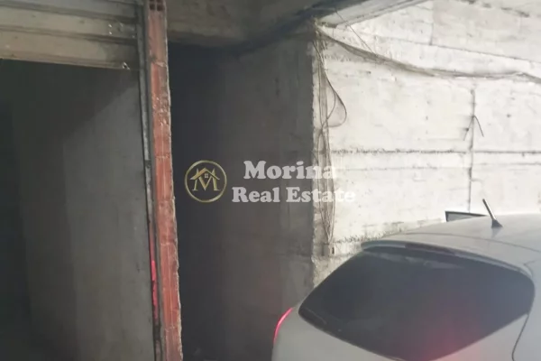 Business Property in Sale 4+1 in Tirana - 20,000 Euro