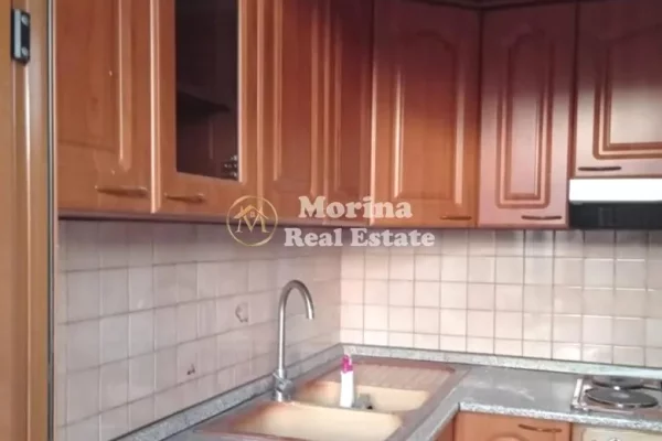 Shtepi ne shitje Apartament ne Tirane, 1+1, Mobilimi Pjeserisht e mobiluar, Pagesa 125,000  Euro.