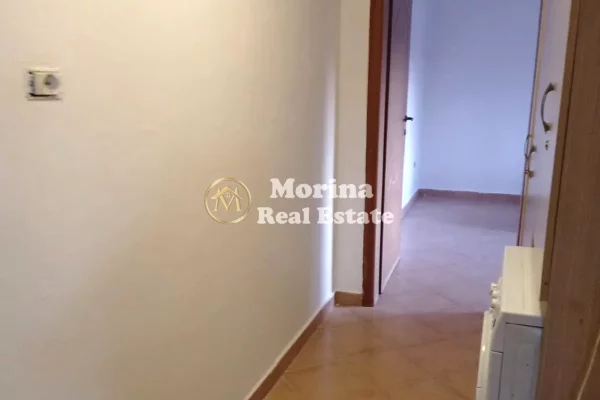 Shtepi ne shitje Apartament ne Tirane, 1+1, Mobilimi Pjeserisht e mobiluar, Pagesa 125,000  Euro.