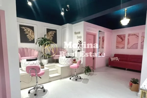 Qera | Ambjent Biznesi | Rruga Myslym Shyri | 800 Euro/muaj