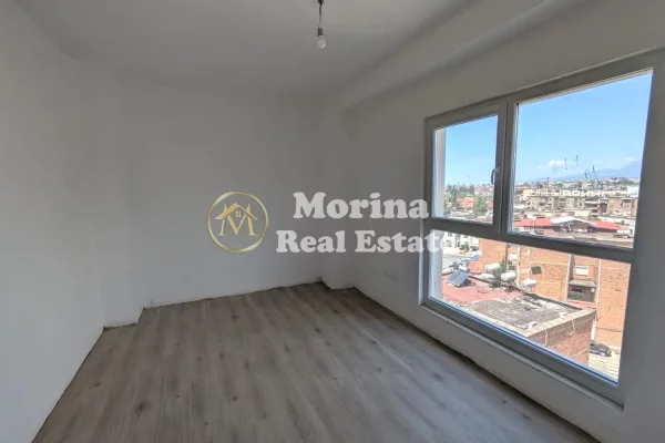 Shtepi ne shitje Apartament ne Tirane, 2+1, Mobilimi Bosh, pa mobiluar, Pagesa 200,000  Euro.