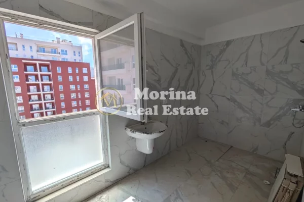 Shtepi ne shitje Apartament ne Tirane, 2+1, Mobilimi Bosh, pa mobiluar, Pagesa 200,000  Euro.