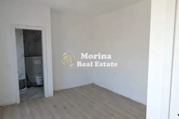 Shtepi ne shitje Apartament ne Tirane, 2+1, Mobilimi Bosh, pa mobiluar, Pagesa 200,000  Euro.