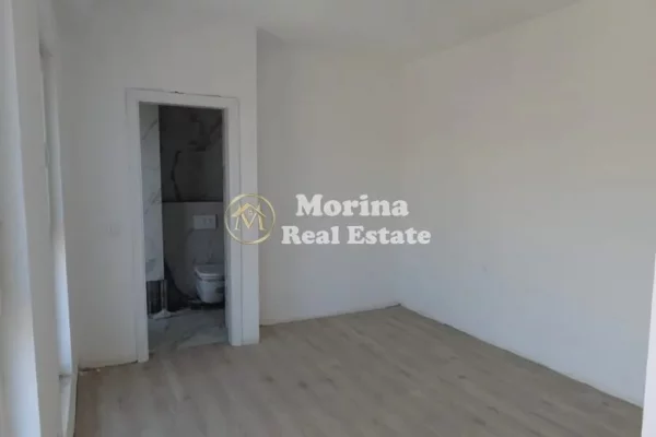 Shtepi ne shitje Apartament ne Tirane, 2+1, Mobilimi Bosh, pa mobiluar, Pagesa 200,000  Euro.