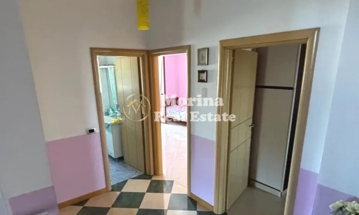 Villa di lusso in vendita a Tirana 4+1, Arredato