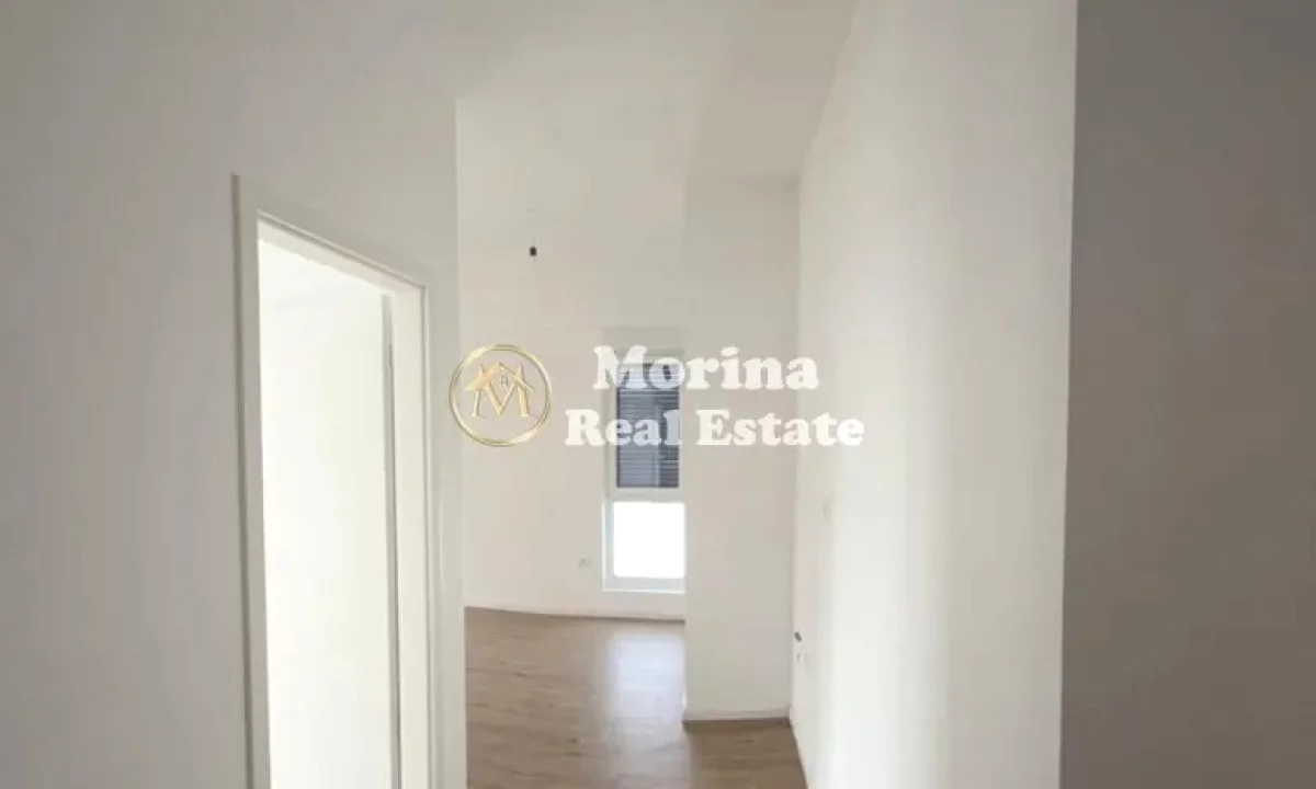 Appartamento in vendita a Tirana 1+1, Arredato