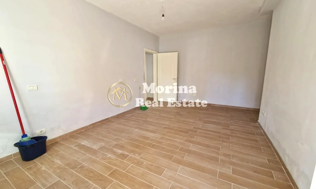 Shtepi ne shitje Apartament ne Tirane, 2+1, Mobilimi Bosh, pa mobiluar, Pagesa 105,000  Euro.