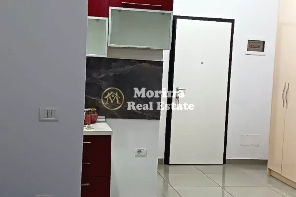 Shtepi me qera Apartament ne Tirane, Garsoniere, Mobilimi E mobiluar, Pagesa 300  Euro.