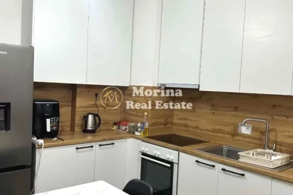 Appartamento in affitto a Tirana 2+1, Arredato