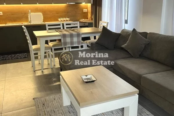 Shtepi me qera Shtepi Private ne Tirane, 1+1, Mobilimi E mobiluar, Pagesa 600  Euro.