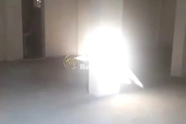 Qera | Magazine | 21 Dhjetori | 700 Euro/muaj