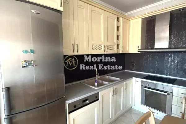 Appartamento in affitto a Tirana 2+1, Arredato