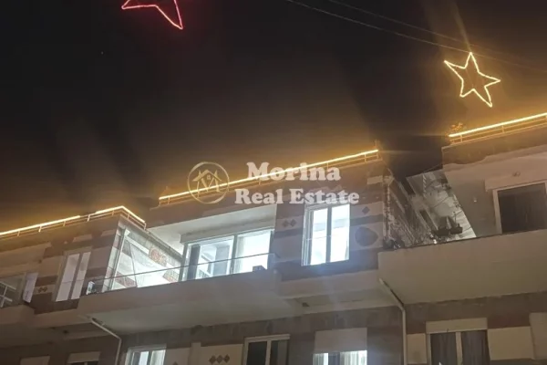 Shtepi me qera Vila Luksoze ne Tirane, 4+1, Mobilimi E mobiluar, Pagesa 1,800  Euro.