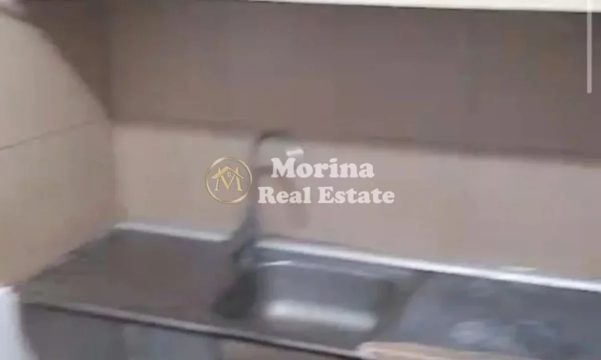 Shtepi me qera Shtepi Private ne Tirane, 2+1, Mobilimi Pjeserisht e mobiluar, Pagesa 260  Euro.