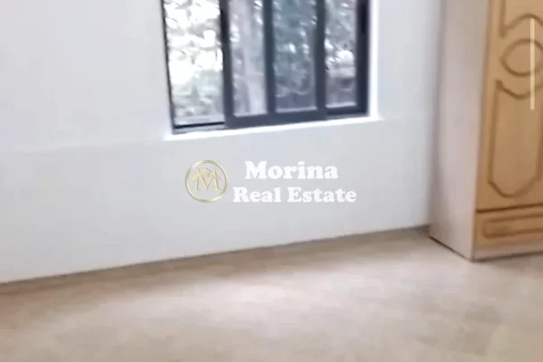 Shtepi me qera Shtepi Private ne Tirane, 2+1, Mobilimi Pjeserisht e mobiluar, Pagesa 260  Euro.