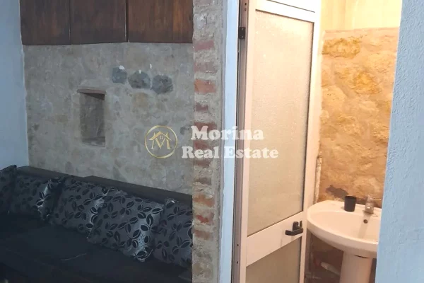 Casa privata/Indipendente in affitto a Tirana 1+1, Arredato