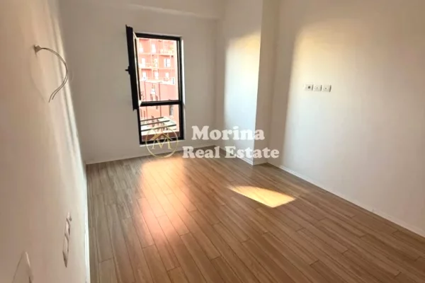 Qera | Ambjent Biznesi | Rruga e Kavajes | 1200 Euro/muaj