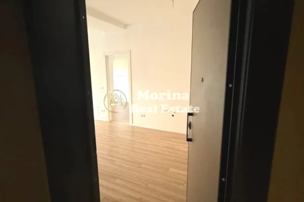 Qera | Ambjent Biznesi | Rruga e Kavajes | 1200 Euro/muaj