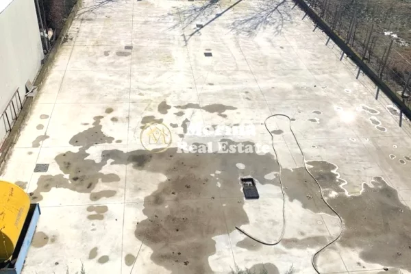 Qera | Toke / Truall | Valias | 650 Euro/muaj