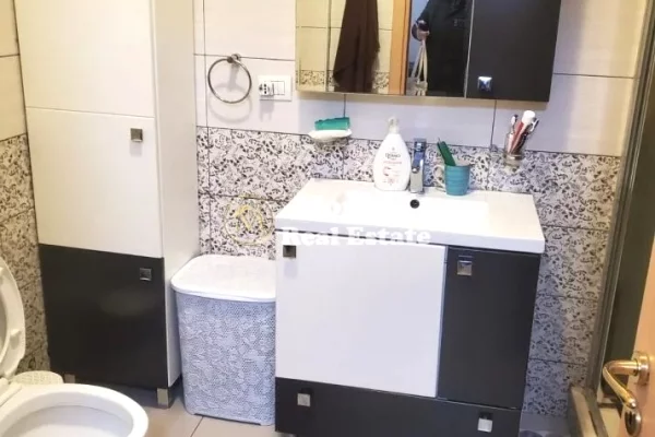 Appartamento in affitto a Tirana 1+1, Arredato