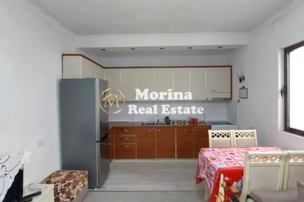 Casa privata/Indipendente in affitto a Tirana 2+1, Arredato