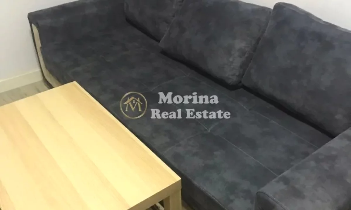 Casa privata/Indipendente in affitto a Tirana Garsoniere, Arredato