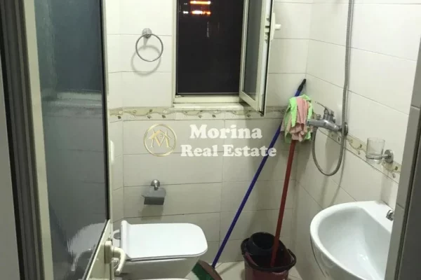 Casa privata/Indipendente in affitto a Tirana Garsoniere, Arredato